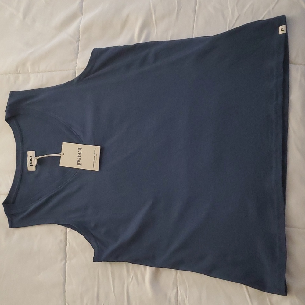 PACT navy tank nwt size m